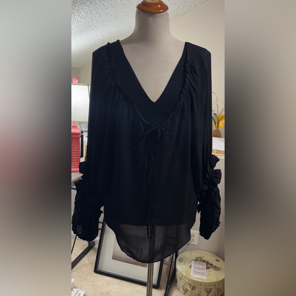 Parker NWOT Black Silk Top with detailed long sleeves.size Small